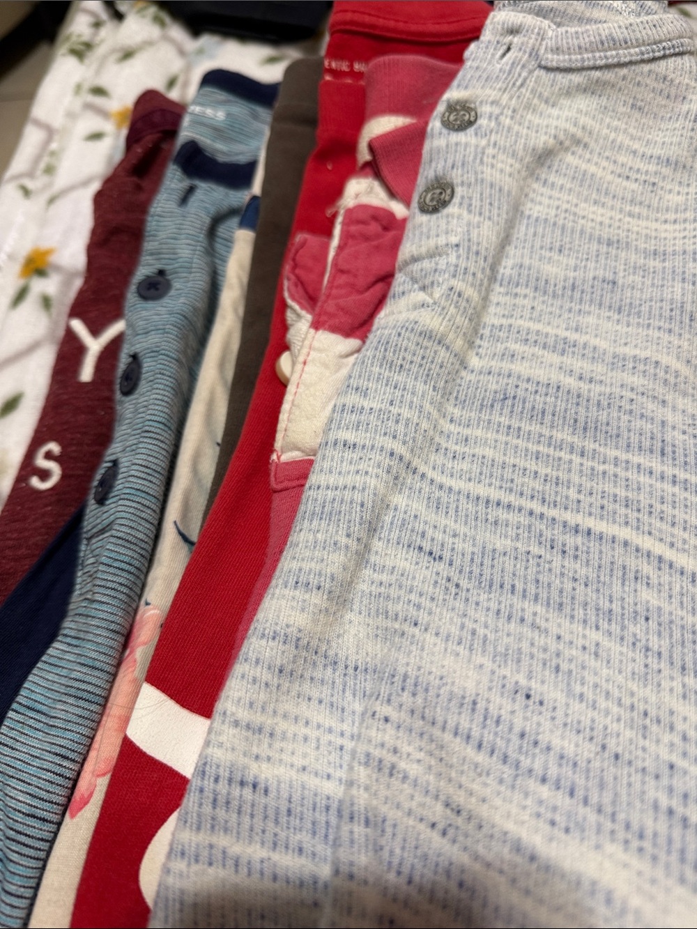Young Men’s 7 shirts bundle XS/S